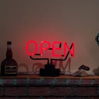 Open Red Desktop Neonreclame